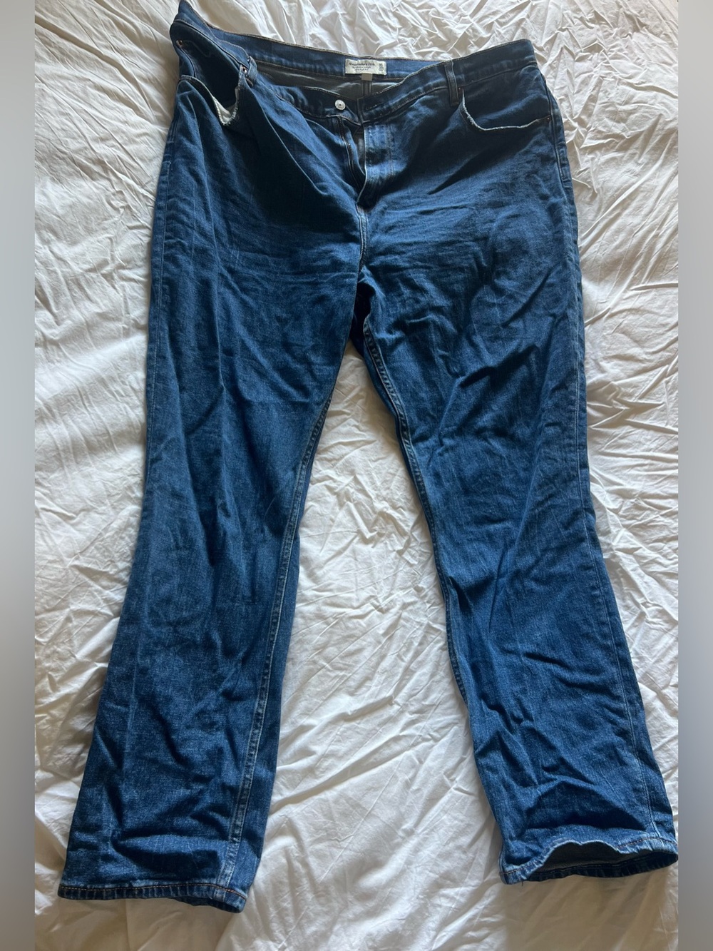 Abercrombie + FitchbWomen's Dark Blue Classic Straight-Leg Jeans